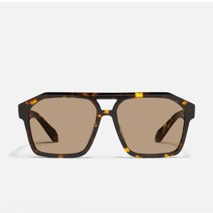 SOUNDCHECK Quay Australia Tortoise Sunglasses with Black Case by